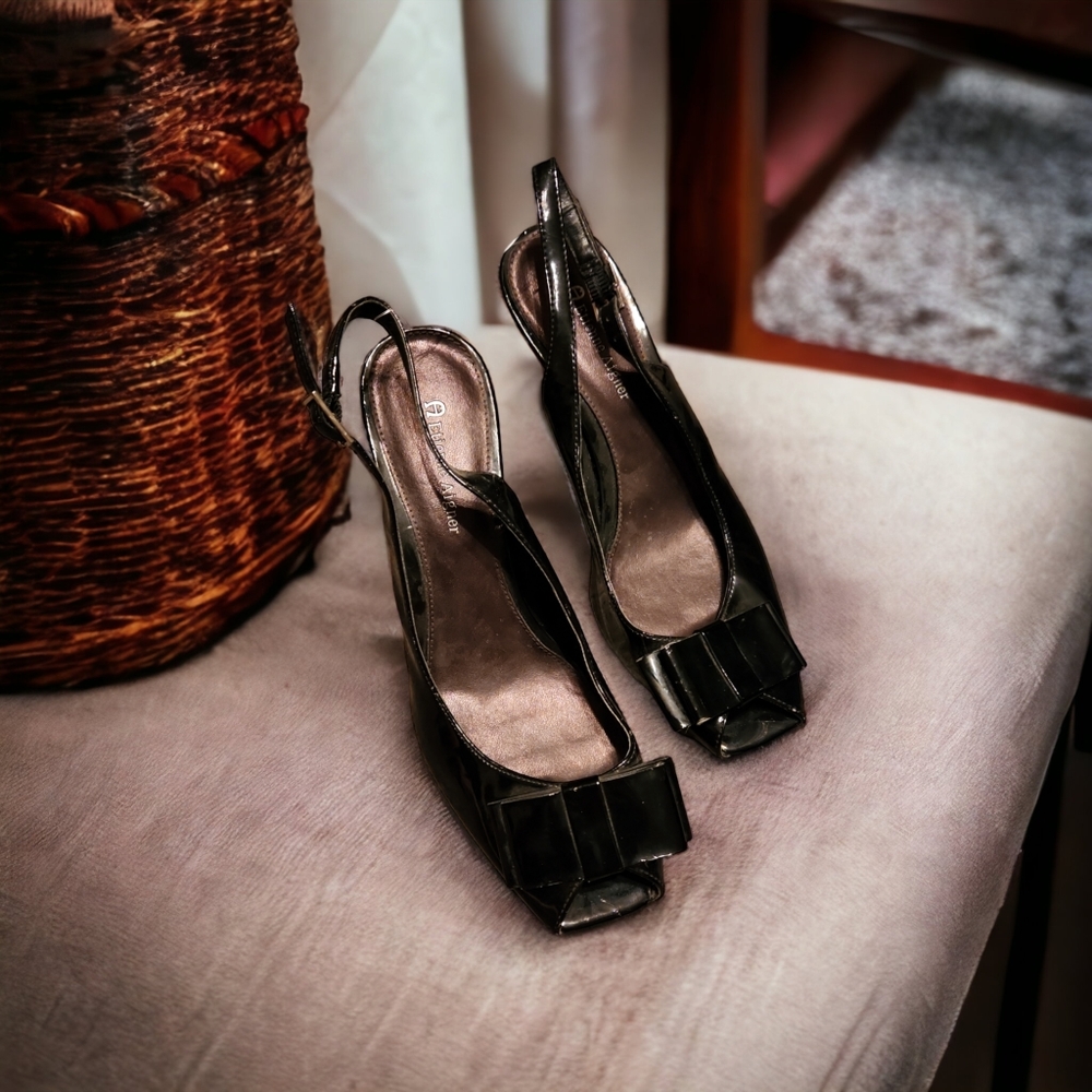 VINTAGE patent with bows Etienne Aigner